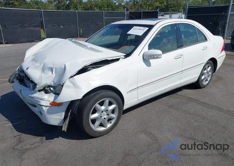 2003 Mercedes-Benz C 240 z USA, uszkodzony, nr VIN WDBRF61J33A496358